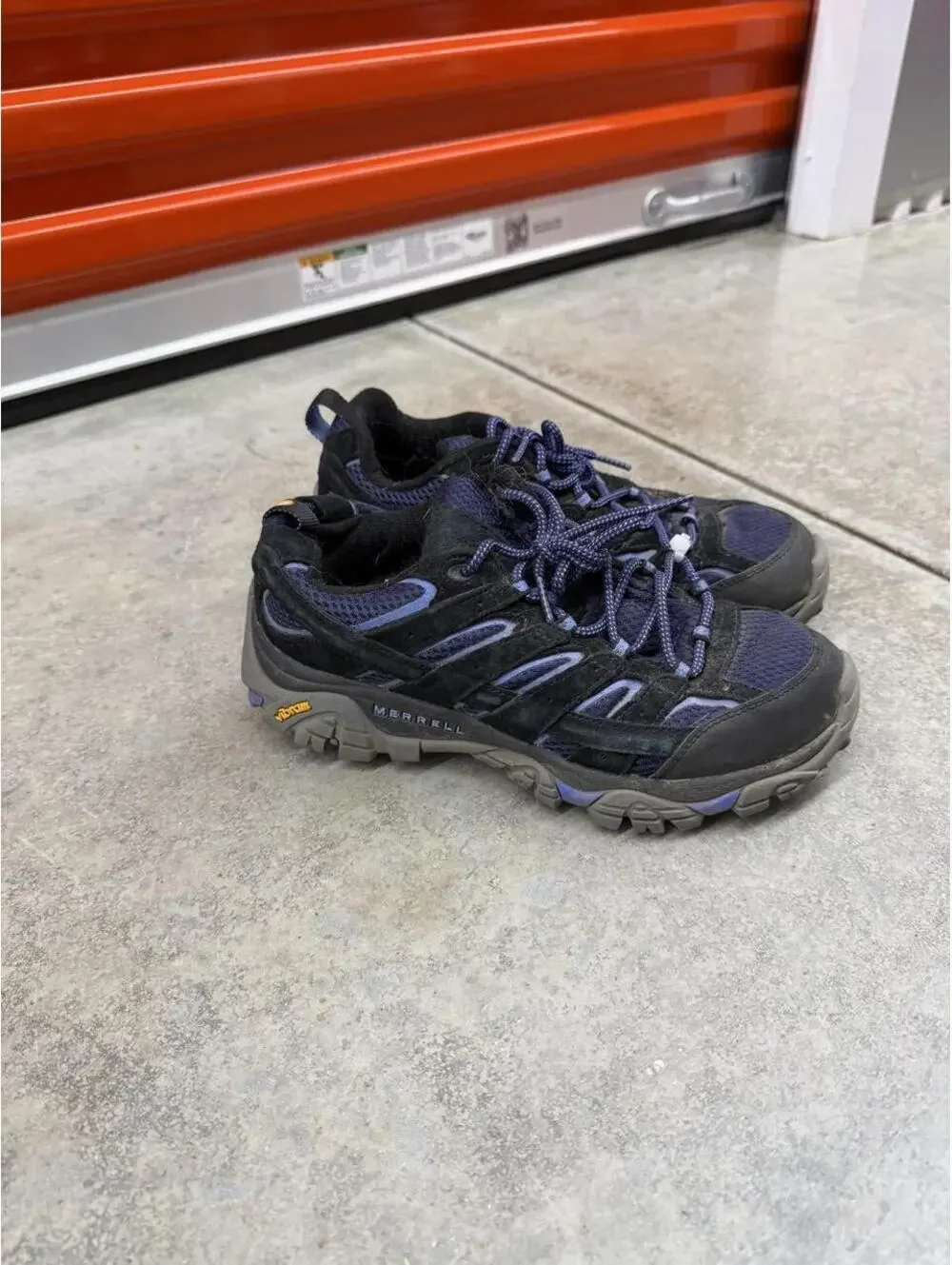 merrell moab 2 ventilator black and purple hiking shoes size 9 WOMENS